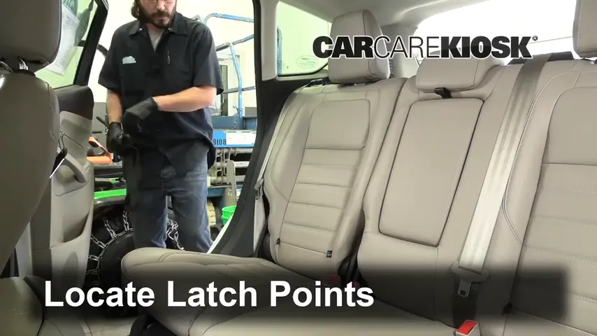 2018 Ford C-Max Hybrid Titanium 2.0L 4 Cyl. Car Seats